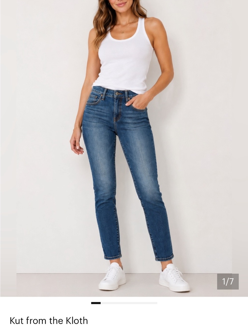 Kut from the Kloth Mid Rise SkinnyJeans in Medium Blue. Size 8